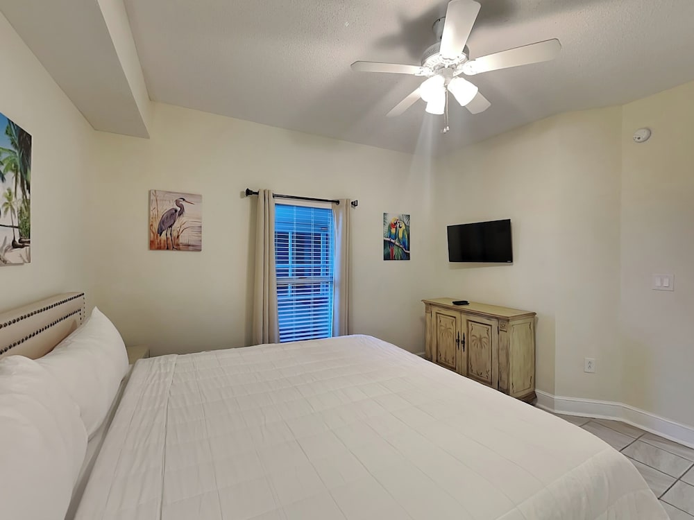 Majestic Beach Towers I by Southern Vacation Rentals view 5