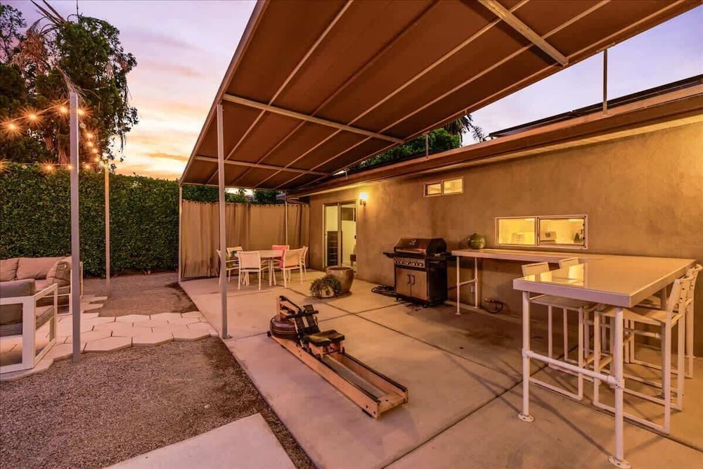 Modern Paradise at Sonora