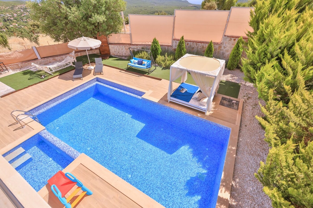 Nergiz Villas