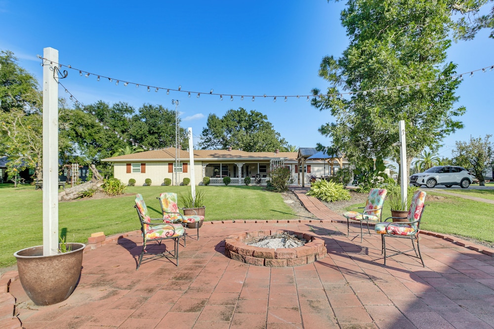 Fish & Explore: Serene Home on Bayou Petit Caillou