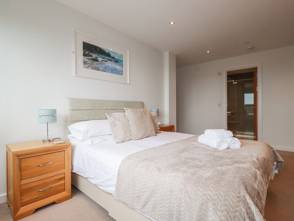 Fistral Pearl