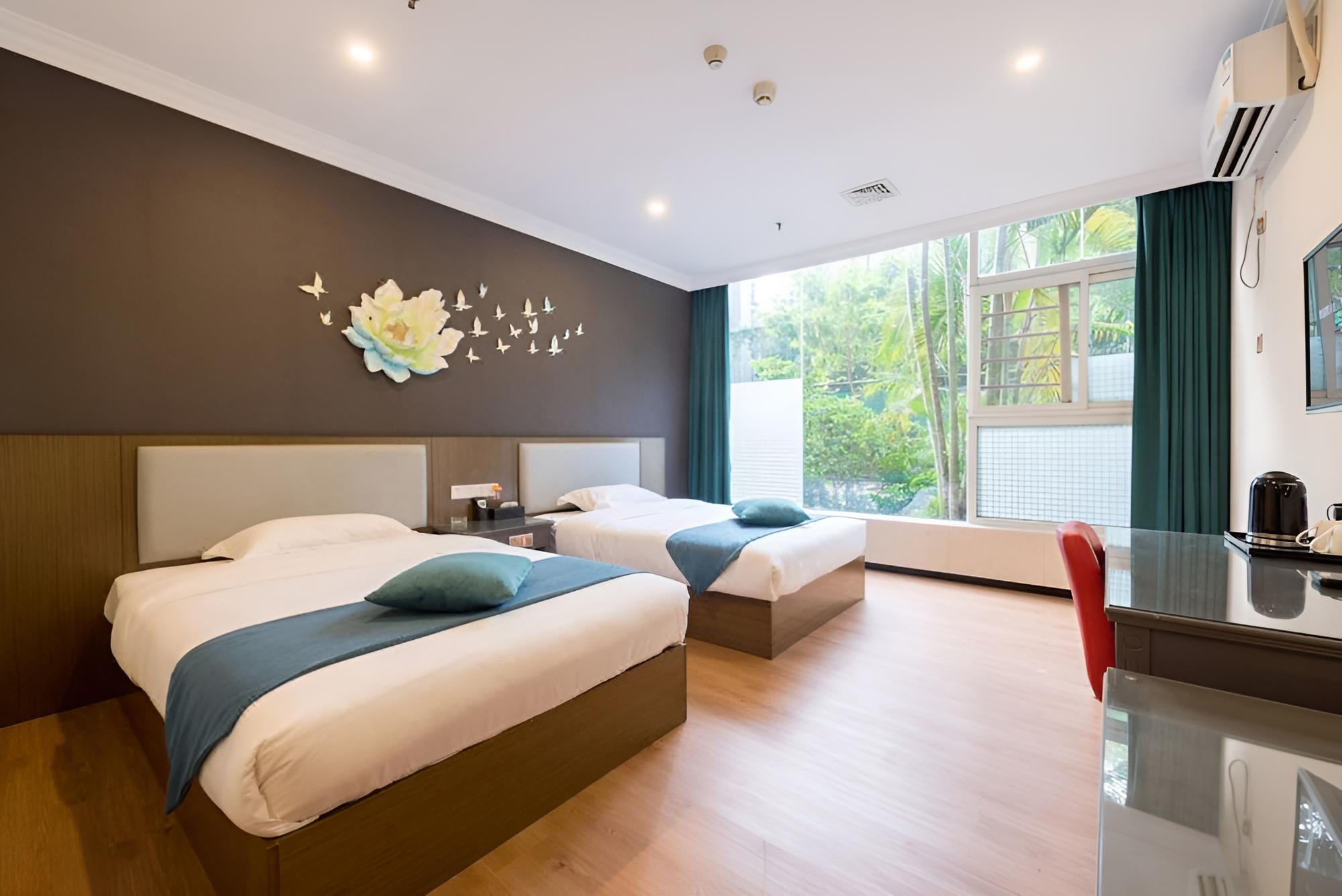 Huiyin Fashion Hotel