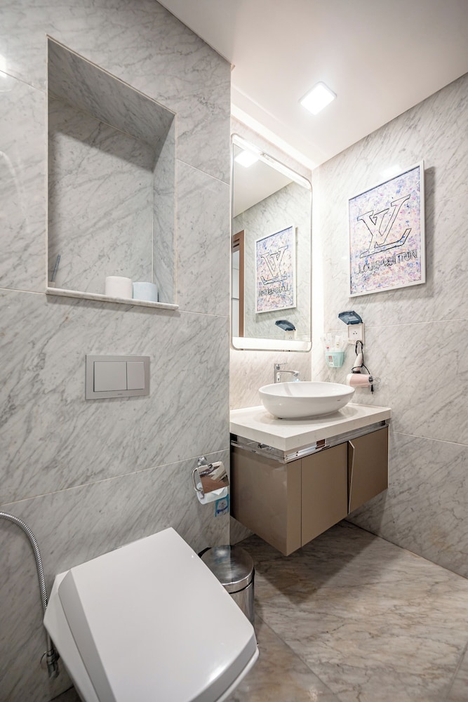 Landmark 81 & Vinhomes - ZEN Saigon Citypoint.