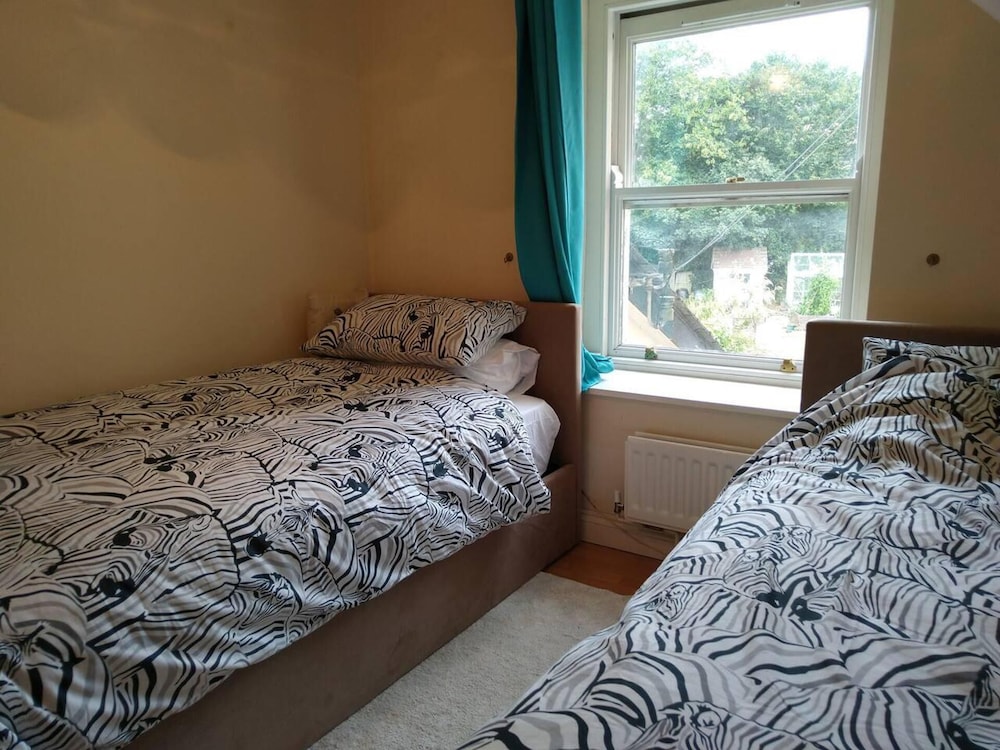 Gorgeous Private Apartment, Mesmerising sea Views view 4