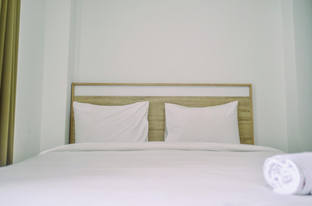 Scenic and Strategic Studio Apartment at Springwood Residence