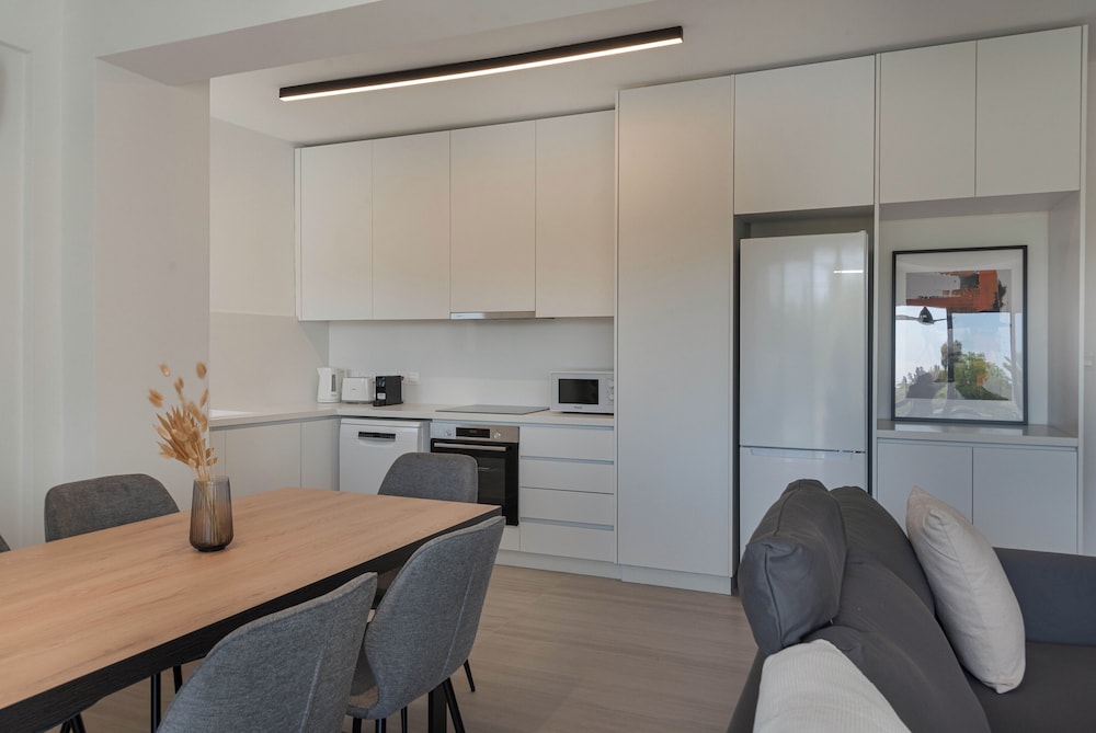 Phaedrus Living: Travertine Residences 101