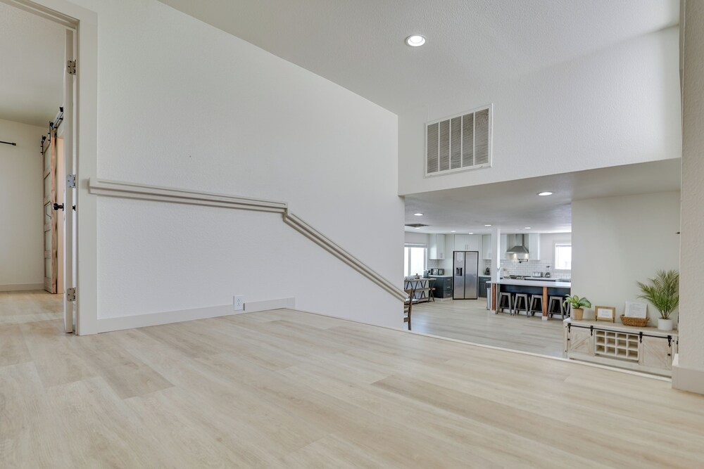 Pool, Game Room, Hot Tub: Lake Havasu City Oasis!