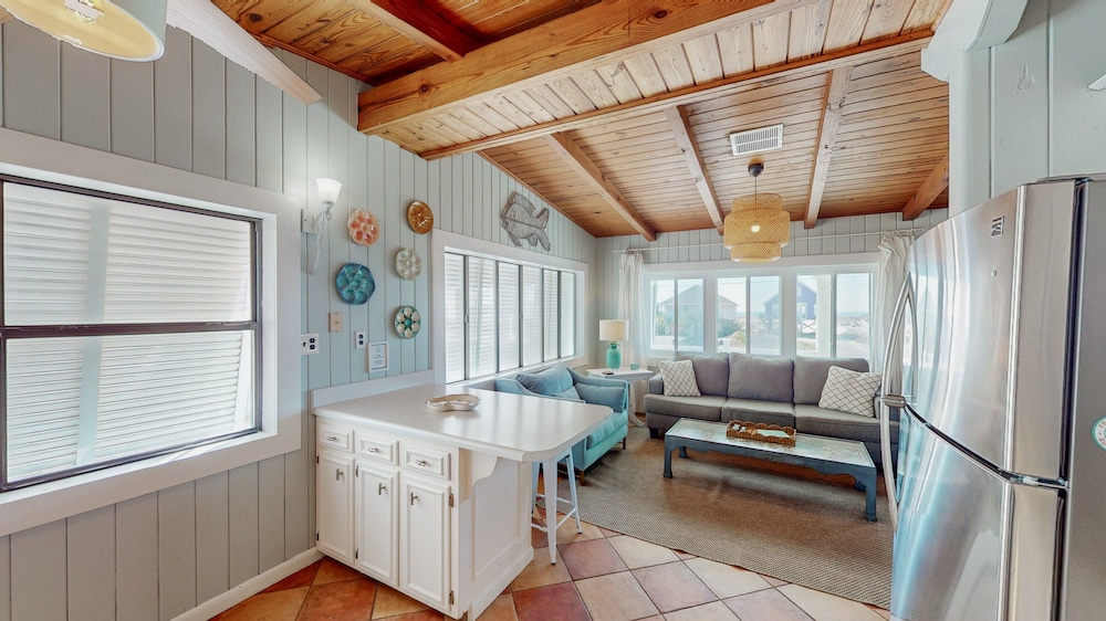 Charming 3br/2ba Boho Beach Cottage in Gulf Shores