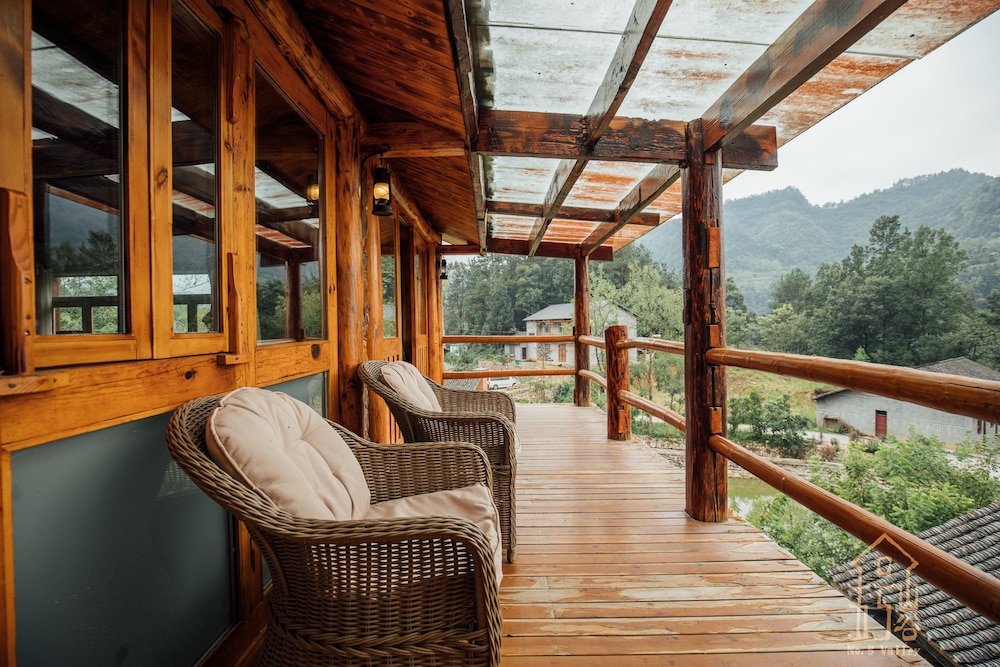 No.5 Valley Lodge