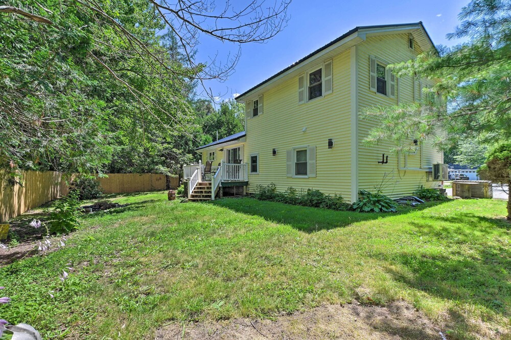 Cute Ellsworth Home w/ Deck, 16 Mi to Acadia! view 3