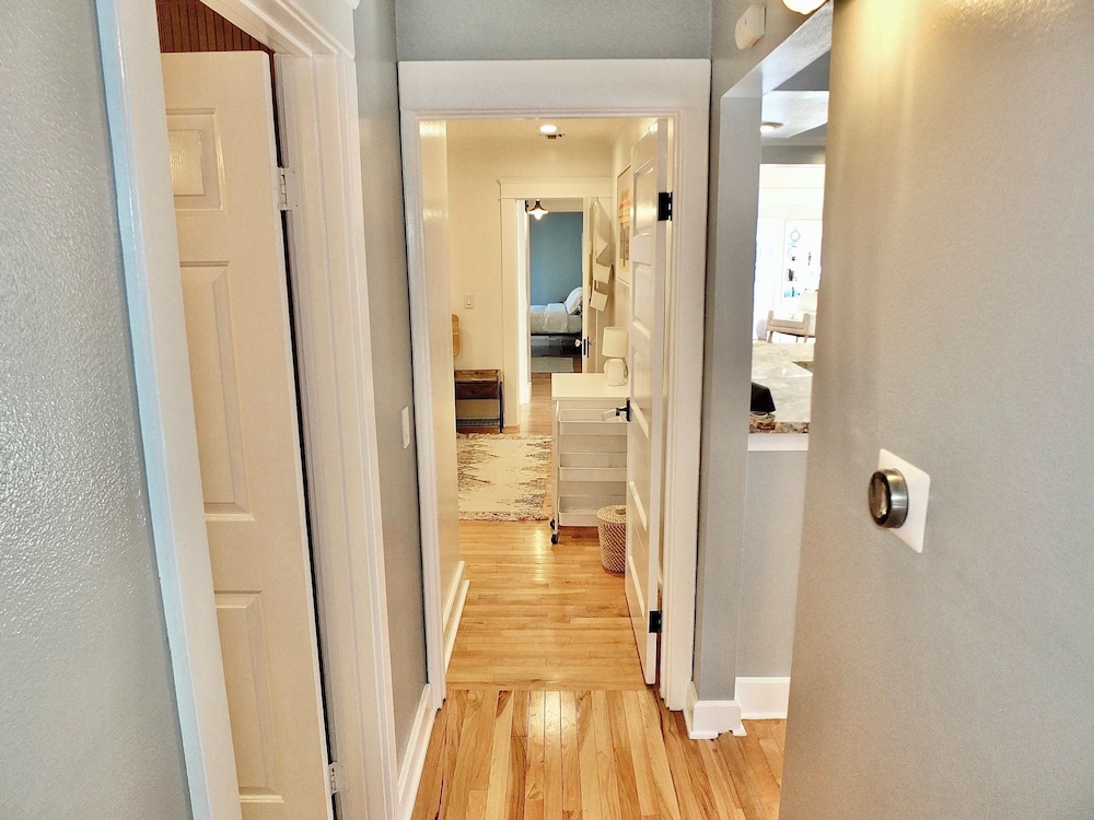 Beach City Craftsman - Walk to Beach