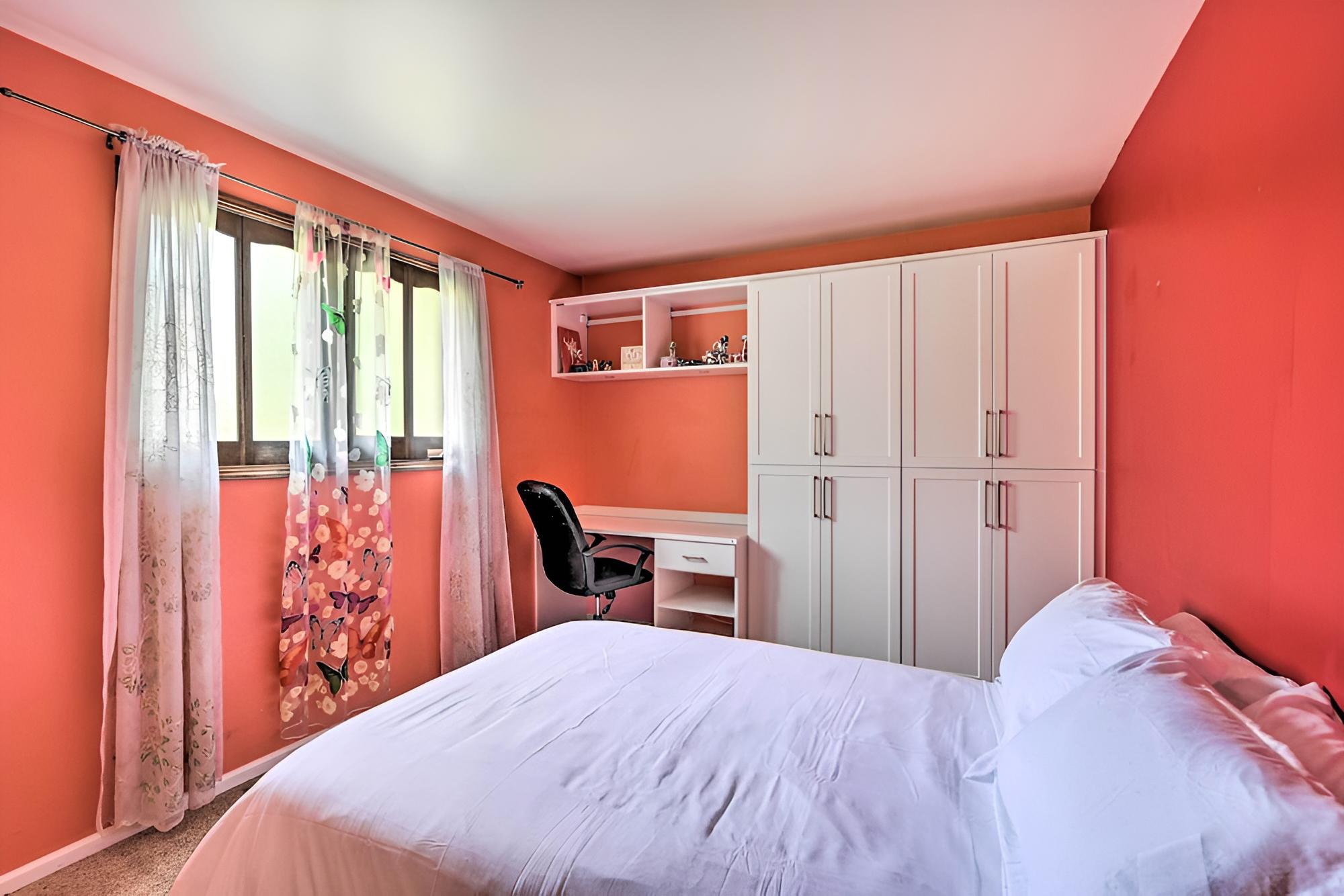 Family-friendly Redmond Home w/ Spacious Deck view 2