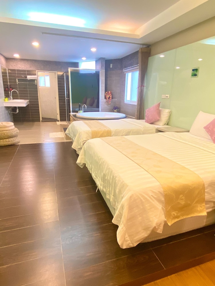 Water Front Hotel