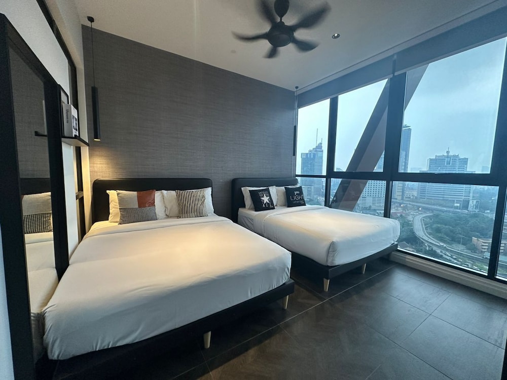 Scarletz Suites KLCC by Purple Orchid