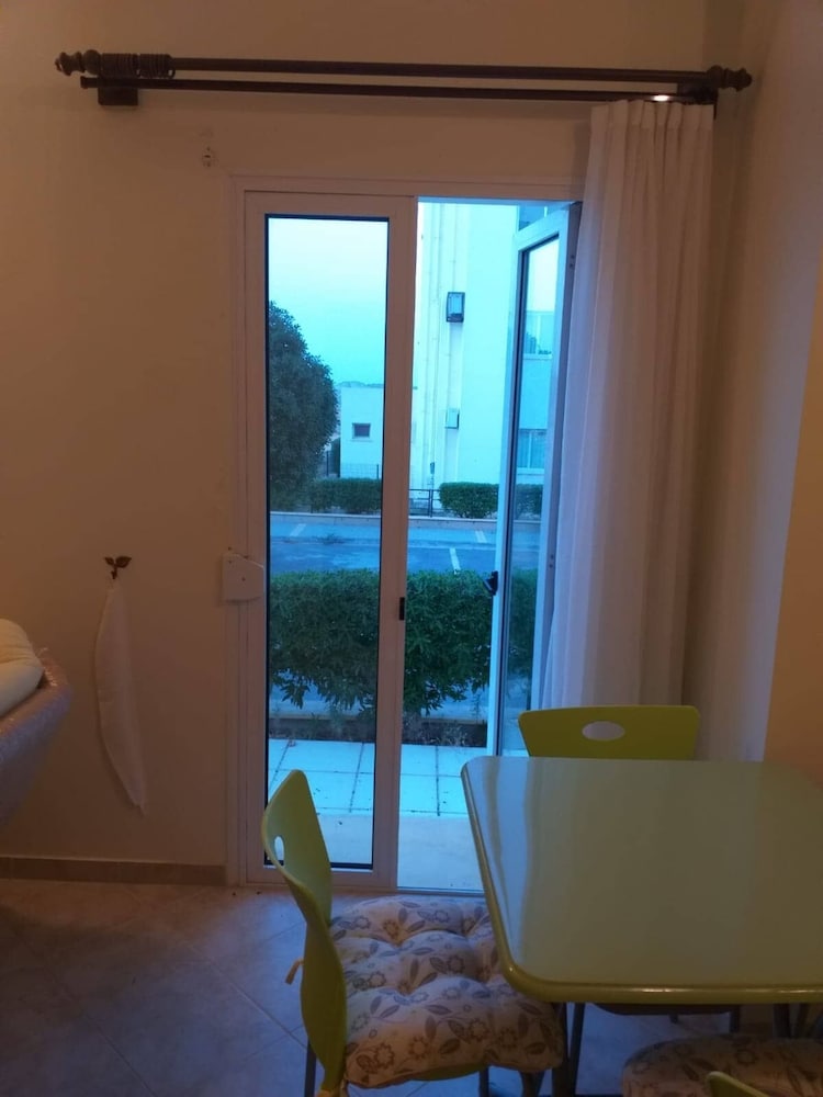Captivating 1-bed House view 2