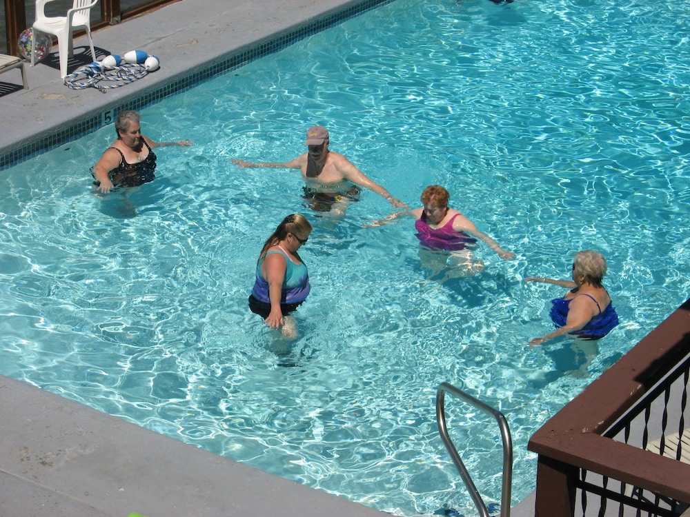 Lake Tahoe Vacations - Beachcomber Inn - Property Image 26