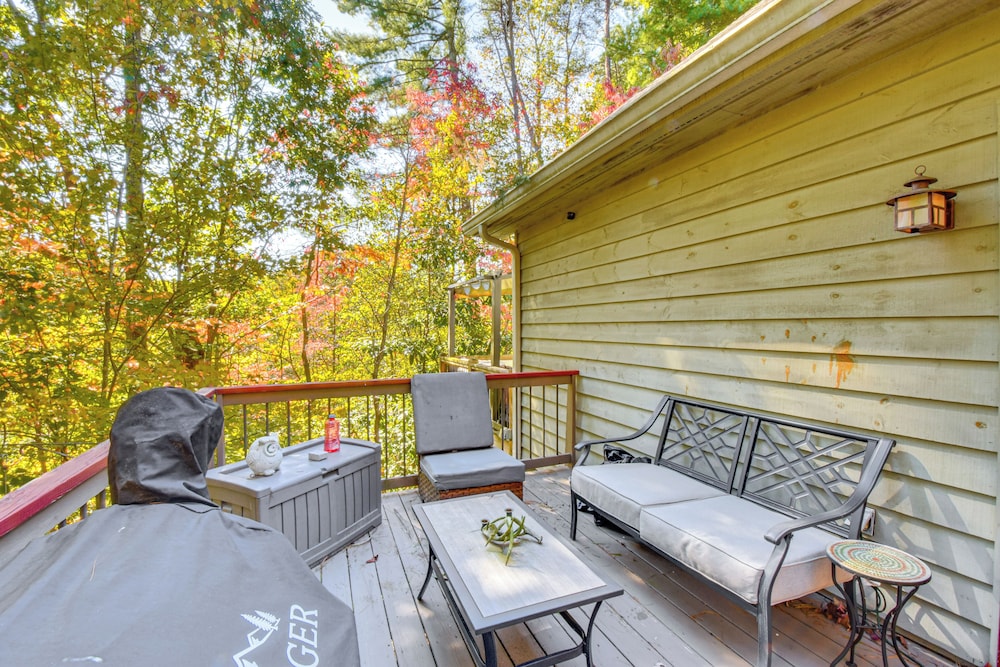 Hot Tub, Deck & Grill: Secluded Cabin in Clayton view 4