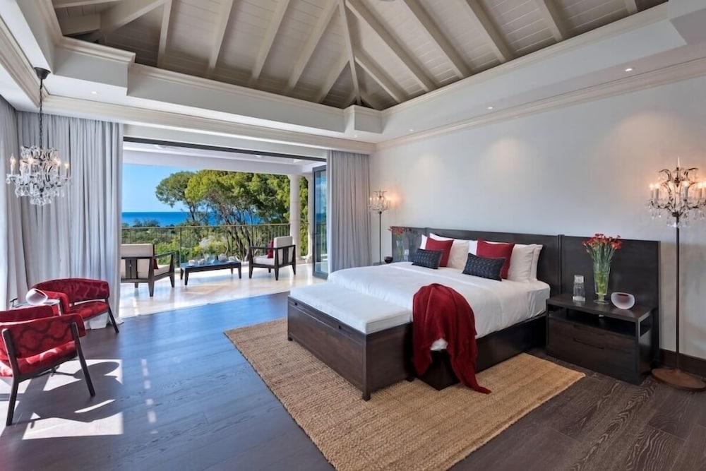 Villa Elsewhere
