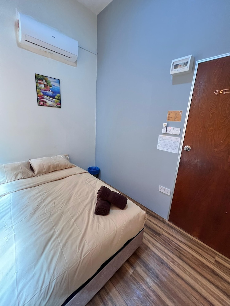 Afie Hostel KLIA Airport Transit photo 5