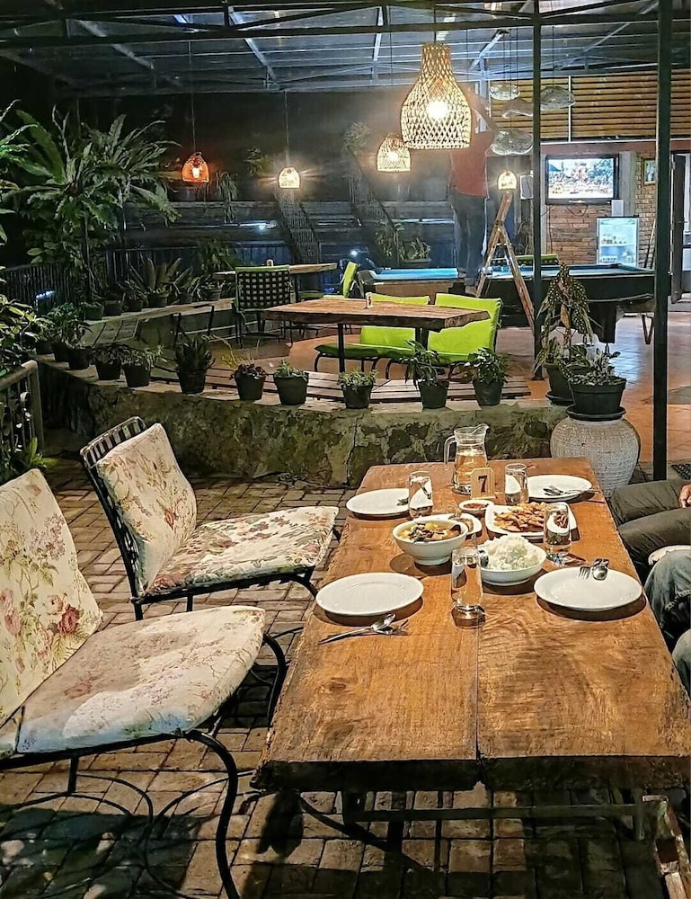 The Pinewood Lodge & Organic Farm