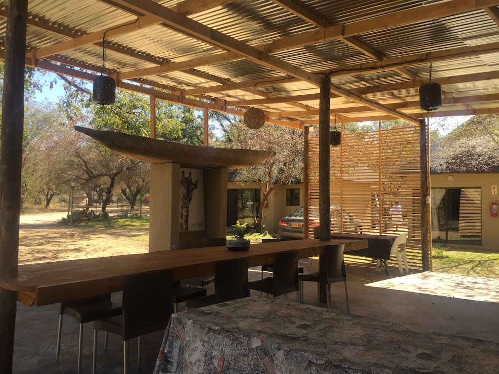 Shakawe Sands Lodge