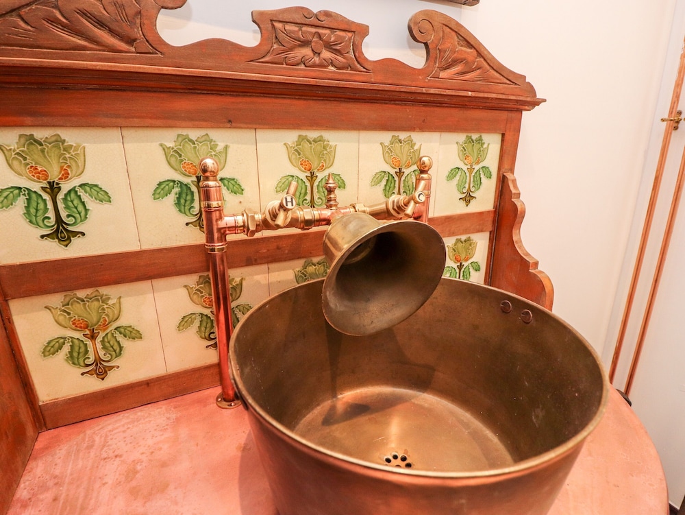 The Salt Pot