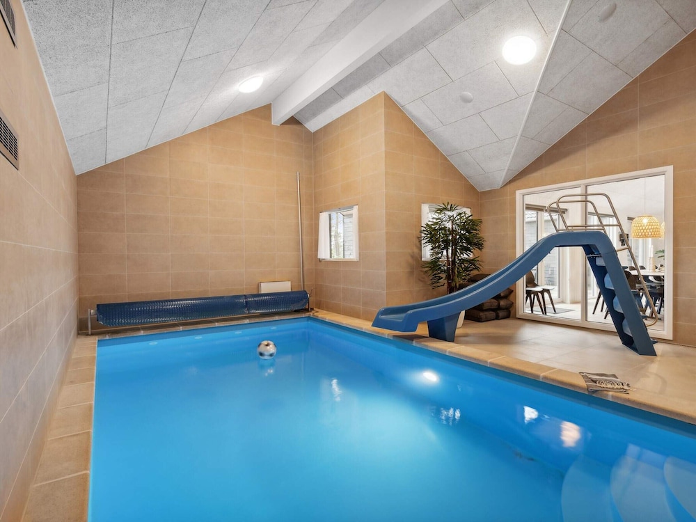 5 Star Holiday Home in Lokken