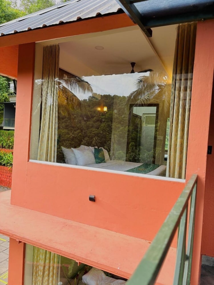 Vayalada Garden resort