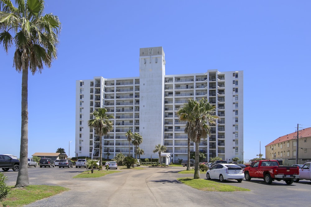 By The Sea Gulf View Deluxe Condo