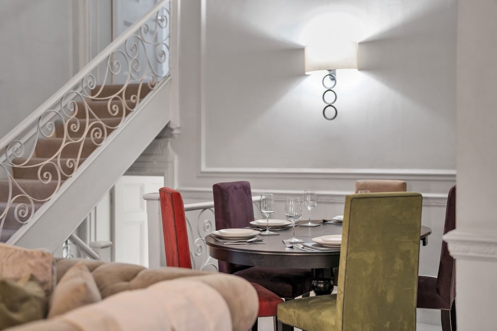 The Knightsbridge Residences