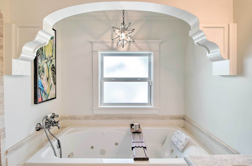 Luxury Getaway in Palm Beach Gardens! - Property Image 17