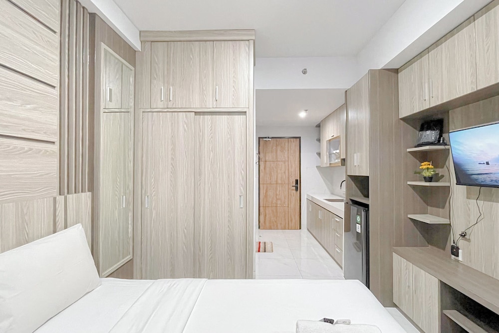 Cozy Studio Room At Delft Ciputra Makassar Apartment