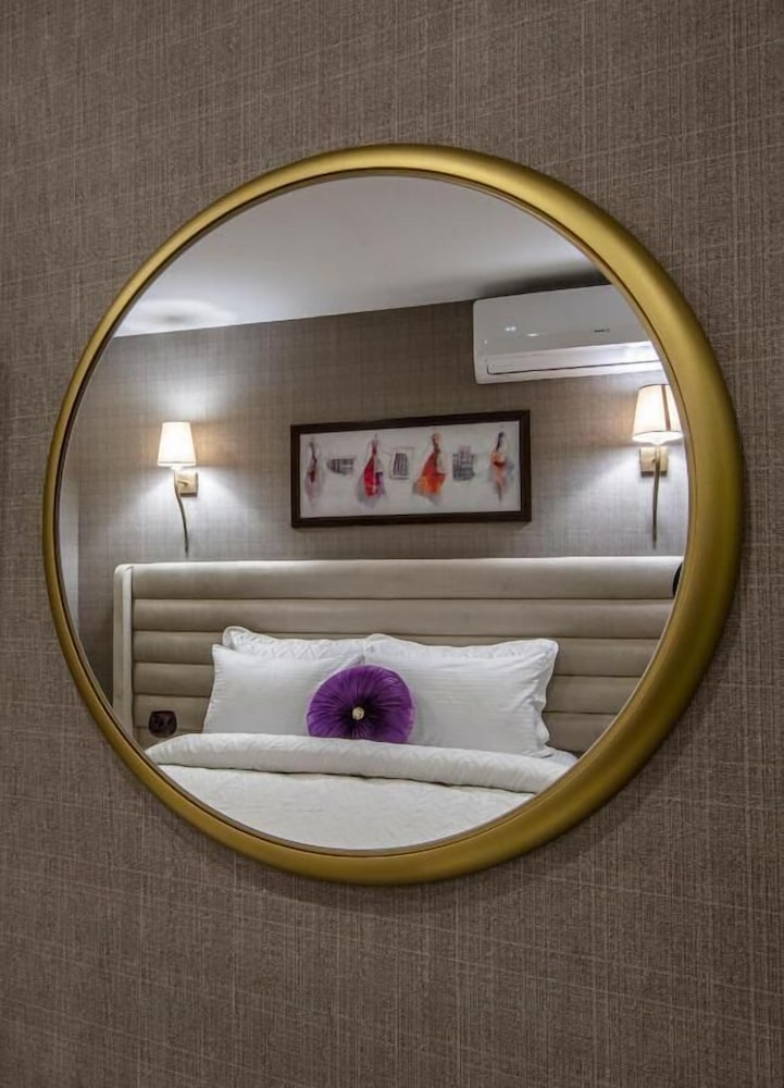 Mr Beyaz Butik Otel - Image 8