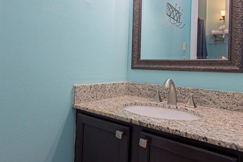 Sea Breeze #305 by Southern Vacation Rentals