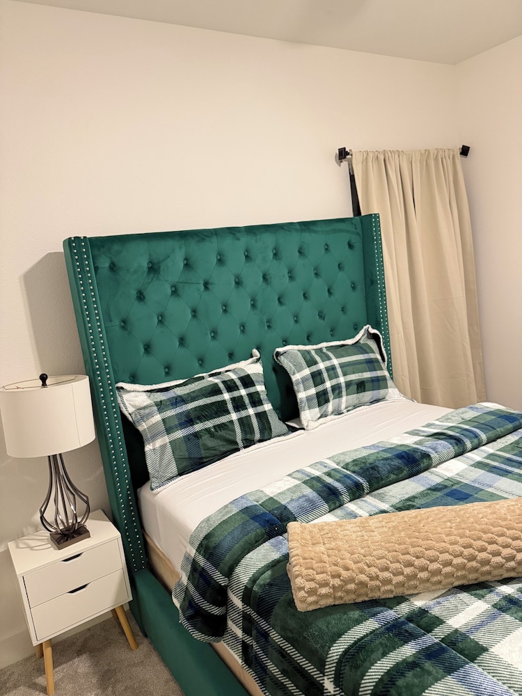 Luxury 3BR for Families Nurses and Group