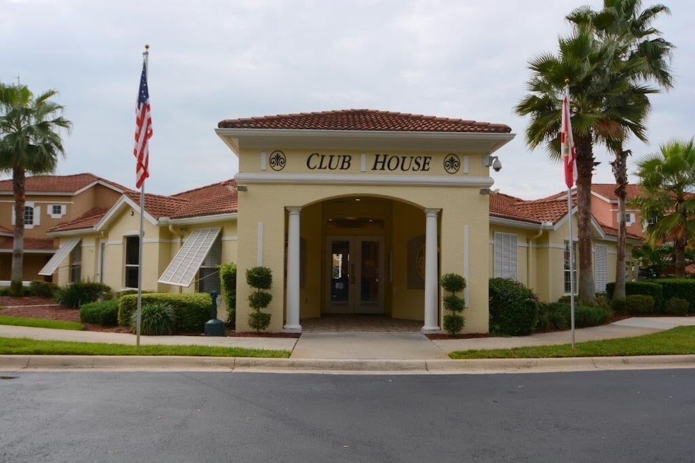4611 5-bedroom Pool Home, Lake Berkley Resort - Image 1