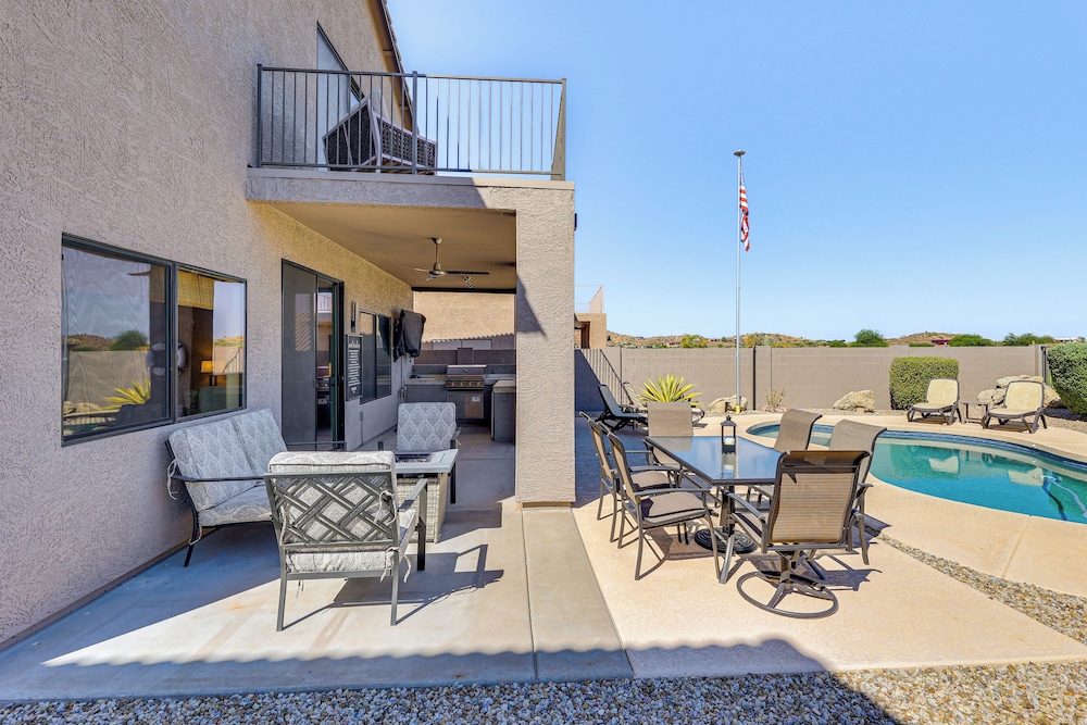 Gold Canyon Golfer's Getaway w/ Scenic Views!