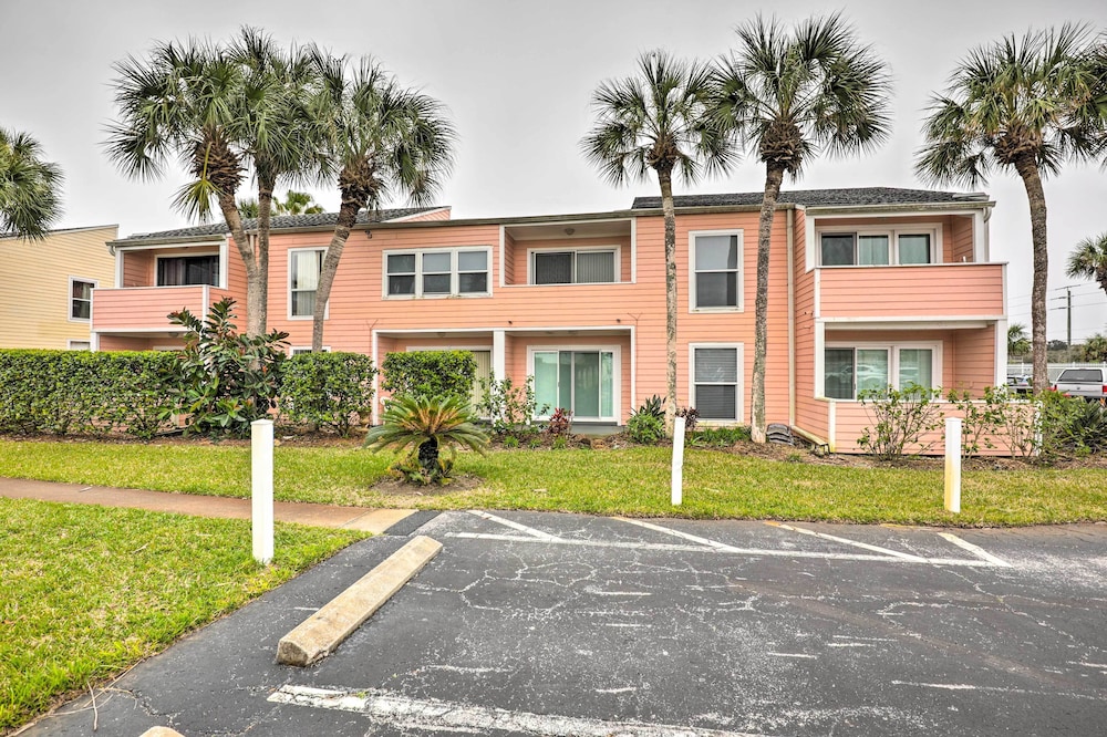 Breezy St Augustine Condo: Walk to Crescent Beach! view 5