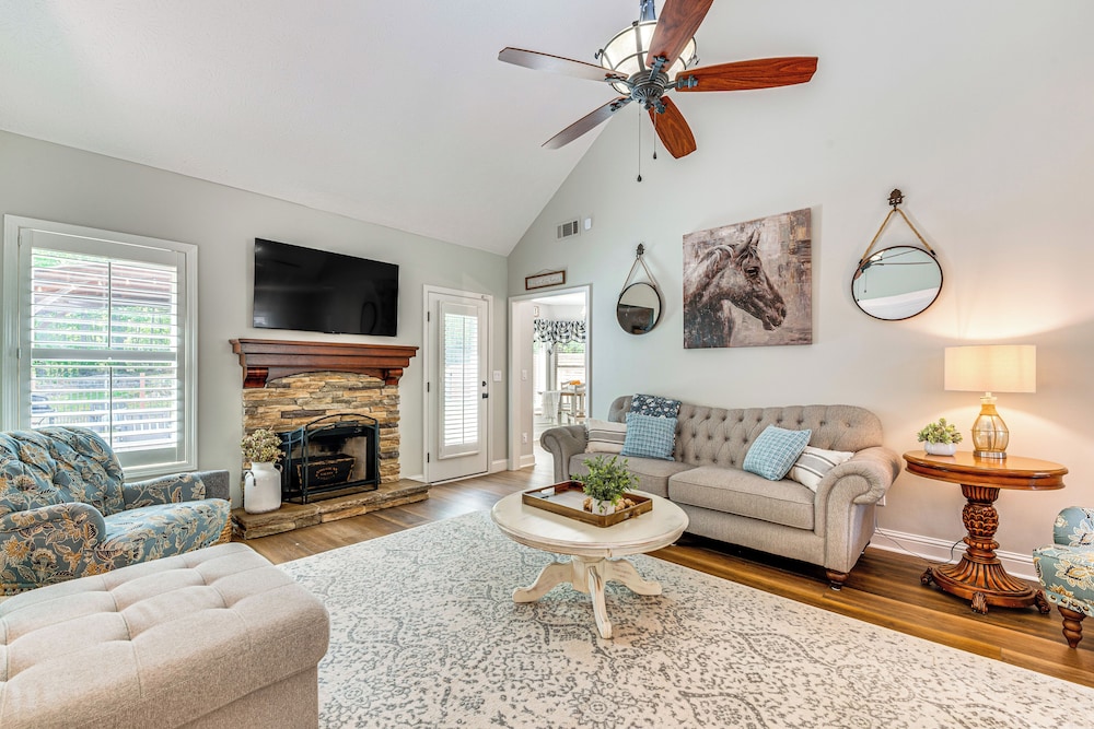 Outdoor Entertainment Area: Sharpsburg Home!