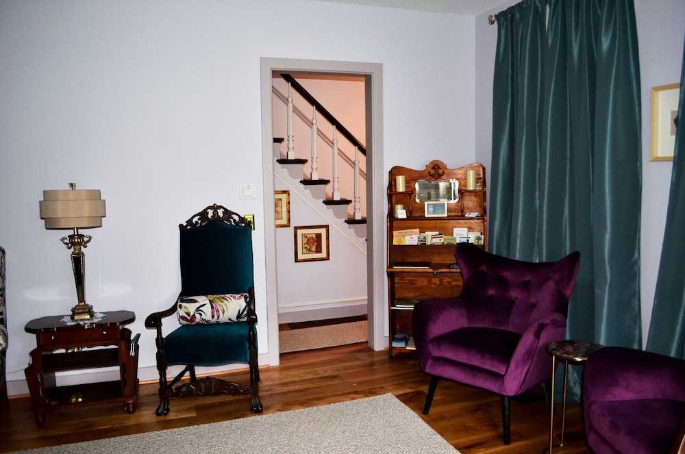 John Henry Bed & Breakfast view 5