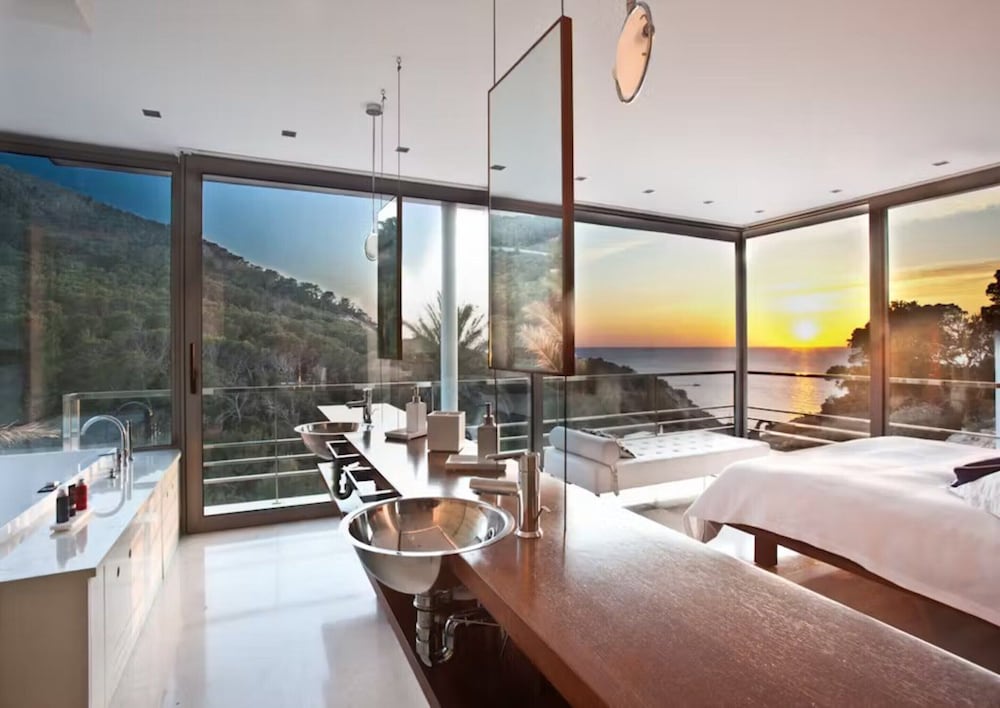 Appealing Villa With Private Terrace