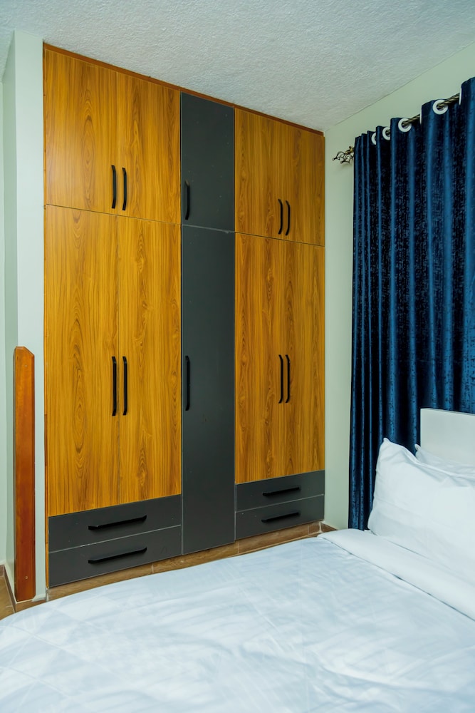 Cozy Residences Kampala 009 view 4