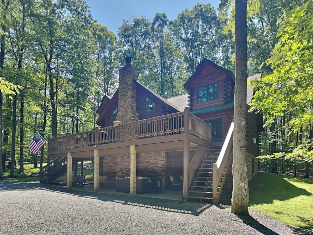 Log Heaven by Taylor Made Deep Creek