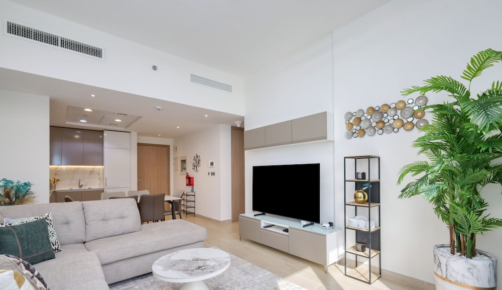 Exquisite Living in Riviera One Bedroom