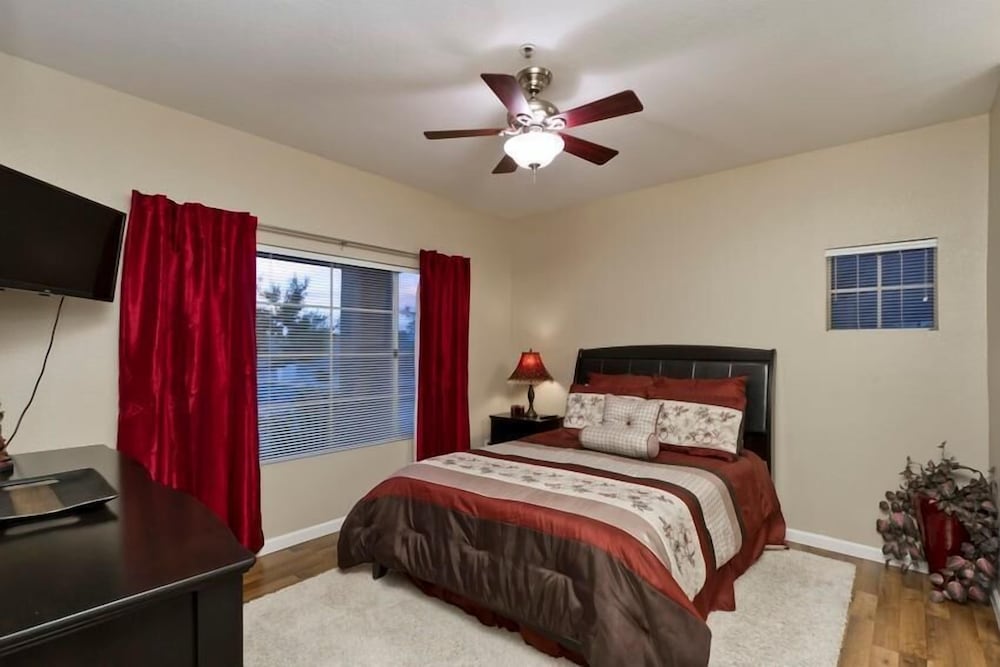 Something Borrowed By Signature Vacation Rentals