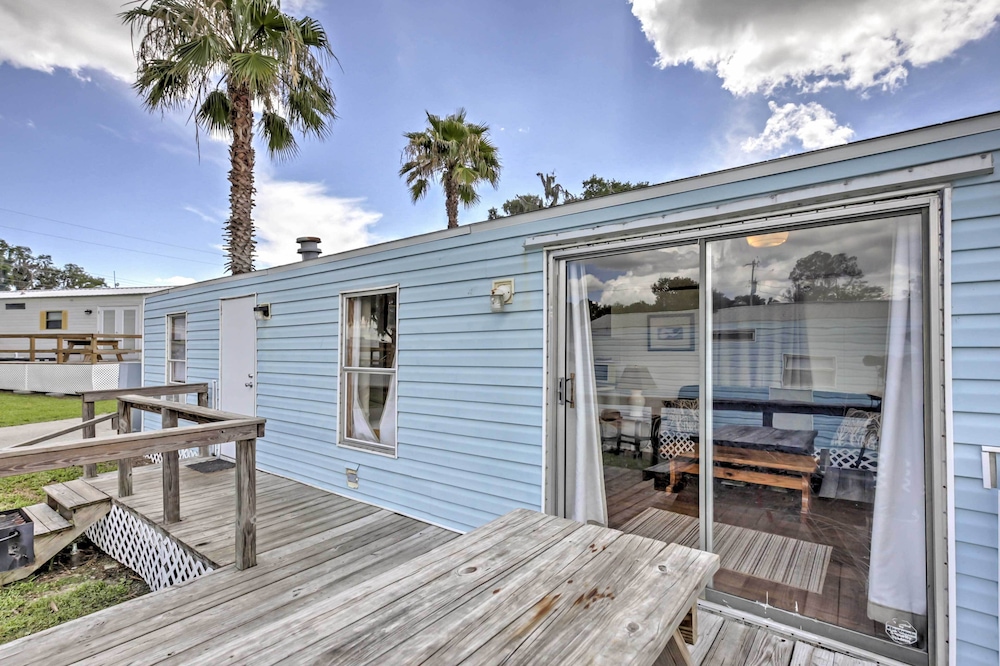 Charming Lakefront Cabin in Ocala National Forest! view 3