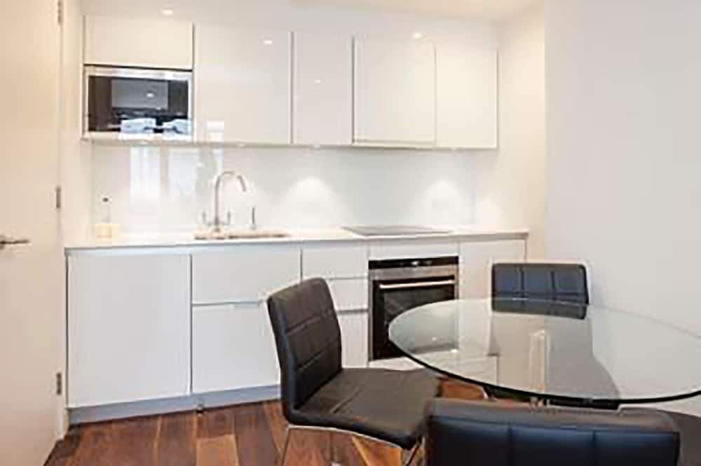 Oxford Street Apartments