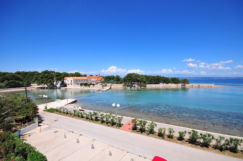 Mima - 150 m From the Beach - A3 view 2