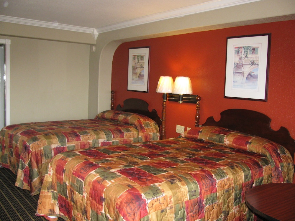 Economy Inn view 2