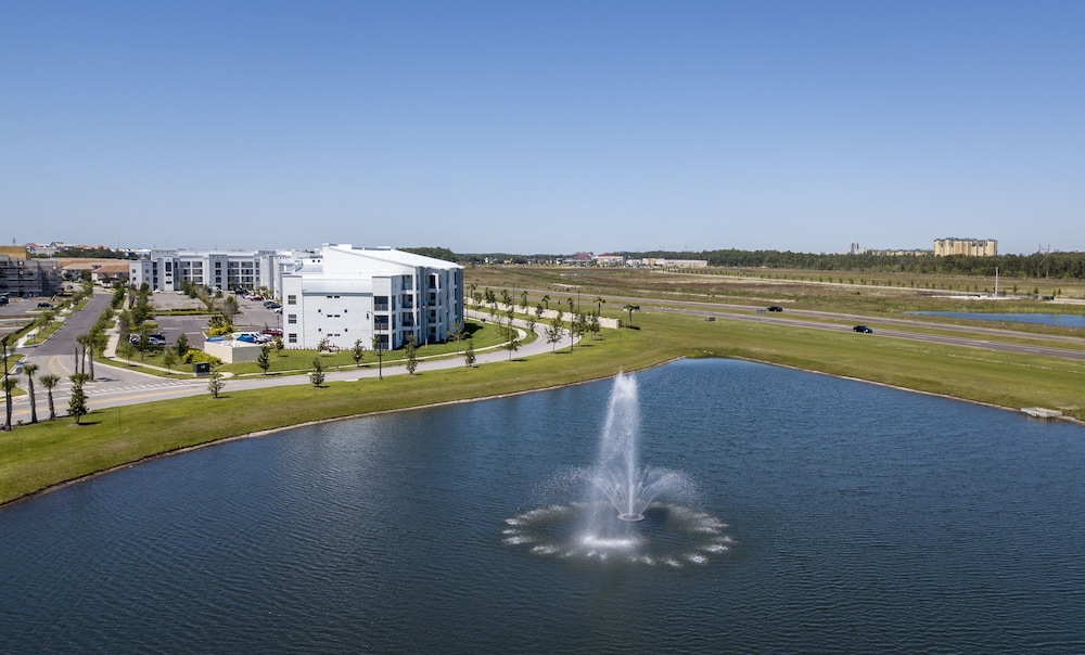 Gorgeous Two Bedroom Apt Close to Disney 306 4721 @Storey Lake Resort - Image 1